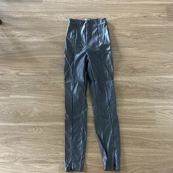 Missguided faux leather pants - Picture 1 of 5